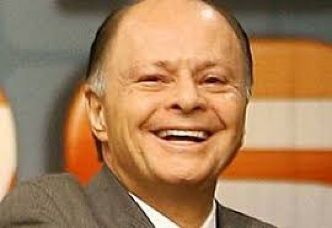 Edir Macedo admite que oração não serve para nada